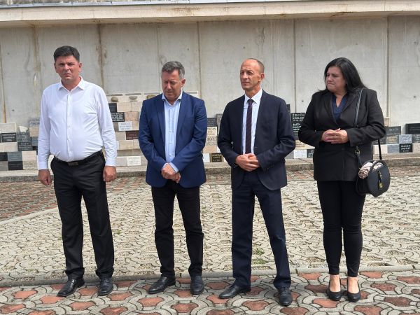 U Udbini otkrivena spomen-ploča za 43 poginula i nestala branitelja HEP-a