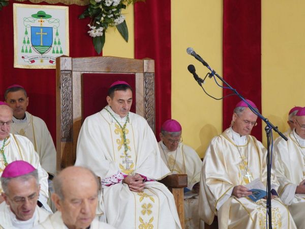 Mons. Marko Medo zaređen za biskupa gospićko-senjske biskupije