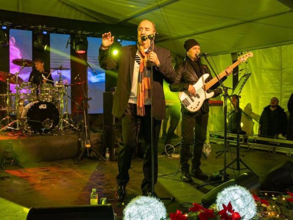 Nezaboravna novogodišnja noć u Gospiću -&nbsp; Mladen Grdović uveo publiku u 2025.