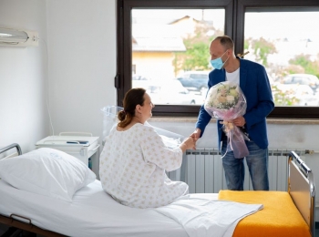 Ličko-senjska županija - Župan Petry u rodilištu gospićke bolnice posjetio prvu ličku Ukrajinku