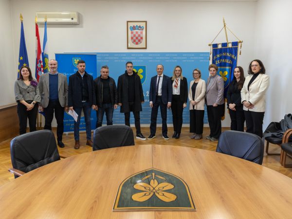 Ličko-senjska županija u suradnji s Vladom RH pokrenula energetsku obnovu zgrade Gimnazije Gospić i Strukovne škole Gospić u vrijednosti 2,5 milijuna eura