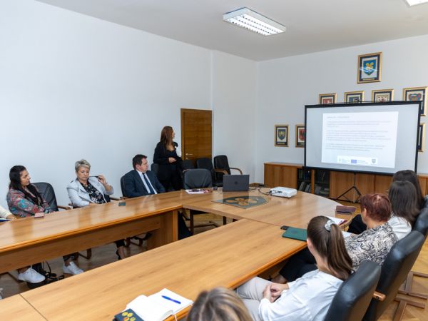 Održana početna konferencija projekta ,,Izrada Socijalnog plana Ličko- senjske županije”&nbsp;