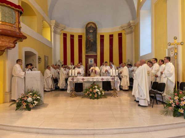 U Gospićkoj katedrali svečano proslavljena Blagovijest