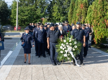 Ličko-senjska županija - Uoči blagdana svetog Mihovila svečano obilježen Dan policije