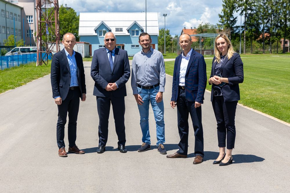 Državni tajnik Družak u posjetu Gospiću: Velika ulaganja Vlade RH i resornog ministarstva u sportsku infrastrukturu Državni tajnik Družak u posjetu Gospiću: Velika ulaganja Vlade RH i resornog ministarstva u sportsku infrastrukturu