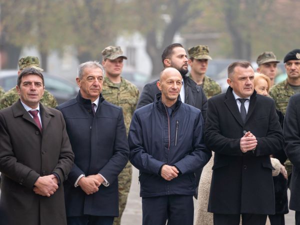 U Gospiću svečano obilježena 32. obljetnica ustrojavanja 9. gardijske brigade “Vukovi” i MB Vukovi
