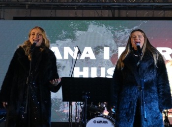 Ličko-senjska županija - Čaroban blagdanski koncert sestara Husar na Adventu u srcu Like-Gospiću