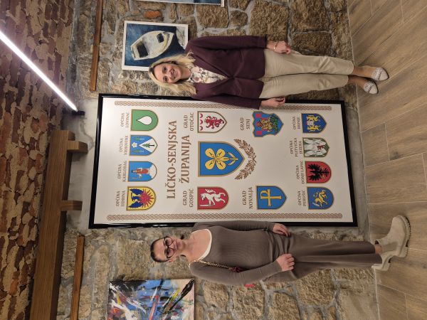 Kandidatkinja Ličko-senjske županije na Izboru najuzornije hrvatske seoske žene Ana Jelinić na prijemu kod zamjenice župana Jasne Orešković Brkljačić Kandidatkinja Ličko-senjske županije na Izboru najuzornije hrvatske seoske žene Ana Jelinić na prijemu kod zamjenice župana Jasne Orešković Brkljačić