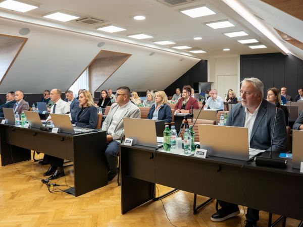 Održana sjednica Županijske skupštine Ličko-senjske županije: Raspravljalo se o zaštiti okoliša, prometnoj infrastrukturi i razvojnim projektima Održana sjednica Županijske skupštine Ličko-senjske županije: Raspravljalo se o zaštiti okoliša, prometnoj infrastrukturi i razvojnim projektima