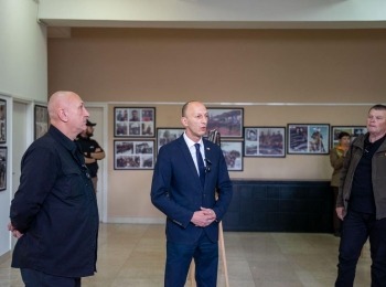 Ličko-senjska županija - Albanski branitelji u Domovinskom ratu: u Gospiću otvorena izložba autentičnih fotografija