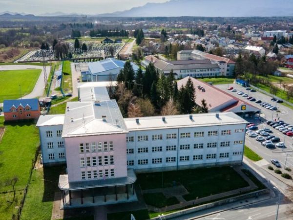 Obavijest građanima Gospića o prometnoj regulaciji prilaska školama