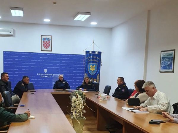 ODLUKA O ZABRANI PALJENJA VATRE NA OTVORENOM NA PODRUČJU LIČKO-SENJSKE ŽUPANIJE