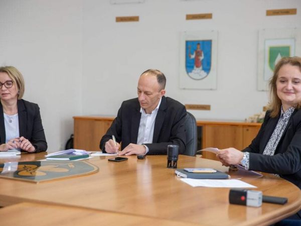 Župan Petry potpisao Sporazume za razvoj širokopojasnog Interneta