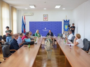 Ličko-senjska županijaBusa-3