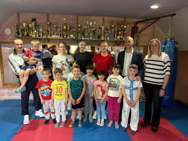 Ženskom košarkaškom klubu Gospić i Zajednici sportova Općine Brinje dodijeljena vrijedna sportska oprema
