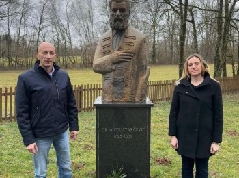 Ličko-senjska županija - Povodom obilježena 129. godišnjice smrti dr. Ante Starčevića, župan i zamjenica odali počast Ocu domovine