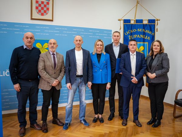 Ličko-senjska županija nastavlja s ulaganjima: 200 tisuća eura za razvoj i unapređenje pomorskog dobra u Novalji, Senju i Karlobagu