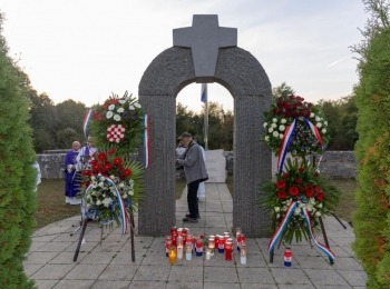 Ličko-senjska županijaSiroka-kula-34