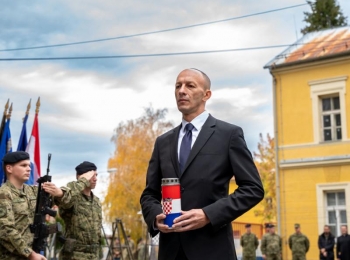 Ličko-senjska županijaVukovi -40