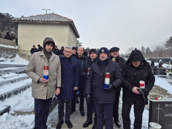 U Krivom Putu obilježena 31. obljetnica pogibije stožernog brigadira Damira Tomljanovića-Gavrana