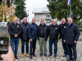 Ličko-senjska županija - Gospić u znaku Vukova: Crne beretke primio 21 novi pripadnik, odana počast 56 poginulih branitelja