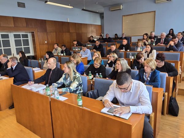 Održana skupština Ličko-senjske županije: sve odluke usvojene jednoglasno - slijede brojne investicije