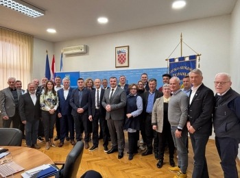 Ličko-senjska županija - Upravni odbor HOK-a održan u Ličko-senjskoj županiji – predstavljena monografija o ličkom obrtništvu