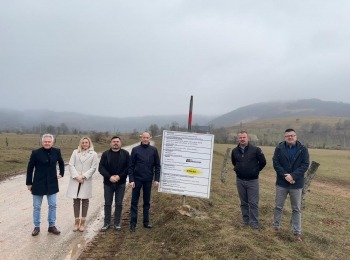 Ličko-senjska županija - Započeli radovi na rekonstrukciji makadamske ceste Udbina–Donji Lapac