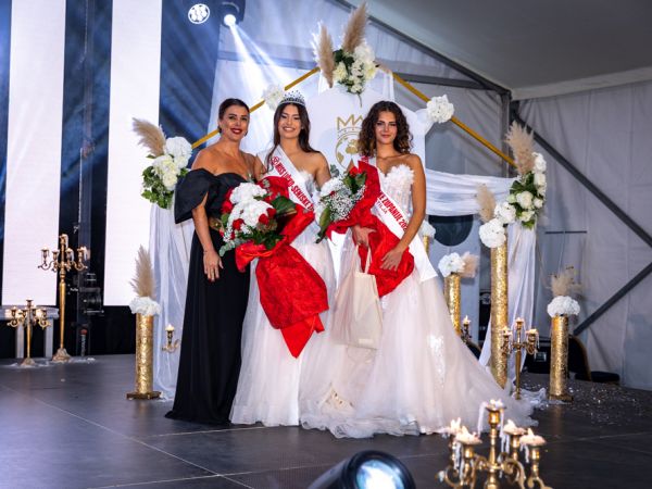 Večer ljepote i elegancije na gospićkom trgu: Jana Biondić je nova miss Ličko-senjske županije