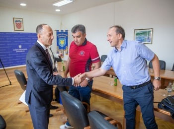 Ličko-senjska županija - Usuglašena suradnja Ličko-senjske županije i Sveučilišta u Zagrebu vezano za poljoprivredu i stočarstvo kao bitnih segmenta za razvoj županije