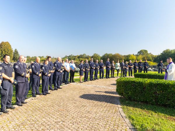 Naklon i sjećanje za 36 poginulih policajaca PU ličko-senjske