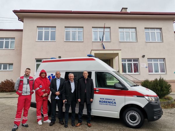 Župan Petry uručio ključeve vozila za sanitetski prijevoz pacijenata za potrebe Doma zdravlja Korenica