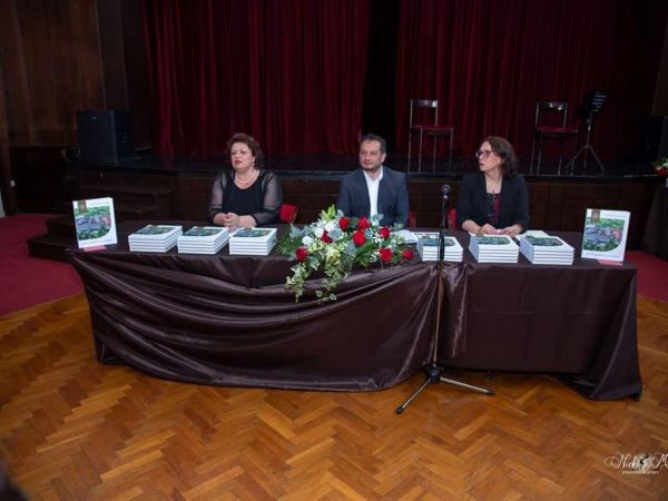 PREDSTAVLJENA KNJIGA POD NAZIVOM „OPĆA BOLNICA GOSPIĆ - JUČER, DANAS, SUTRA“