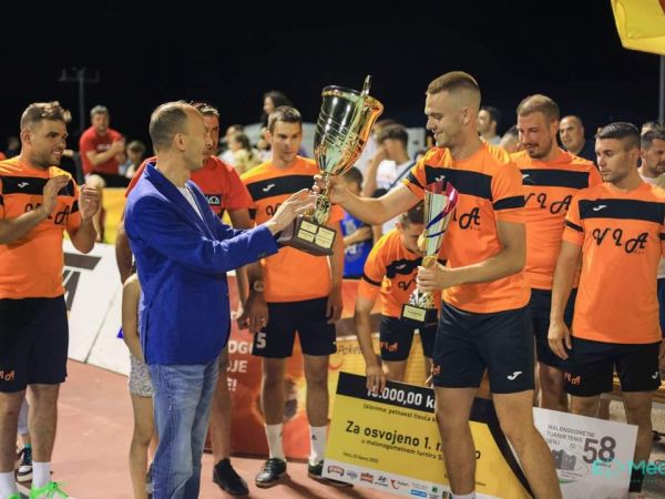 MNT Tenis Senj oduševio publiku, nogometaše, gradonačelnika i župana