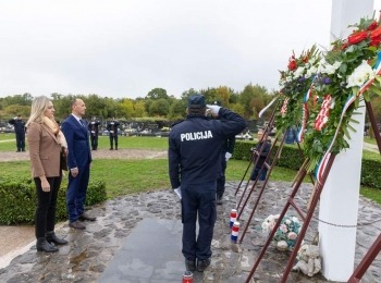 Ličko-senjska županija - Uz Dan policije: Počast poginulim policajcima