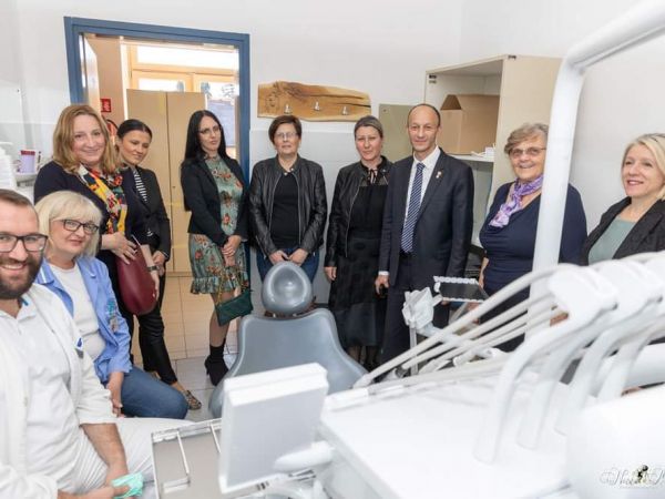 Moderna i funkcionalna stomatološka stolica za Dom zdravlja Gospić Moderna i funkcionalna stomatološka stolica za Dom zdravlja Gospić