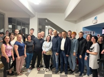 Ličko-senjska županija - Ukrajinski zbor od 48 članova boravit će nekoliko dana u Prihvatnom centru u Gospiću, dok su jučer nastupili u Lovranu, a u srijedu nastupaju u Hrvatskom saboru