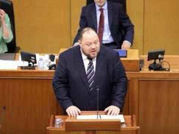 Predsjednik ukrajinskog parlamenta Stefančuk: “Hrvatima i Ukrajincima isto zvone zvona Vukovara i Mariupolja, Buče i Gospića” Predsjednik ukrajinskog parlamenta Stefančuk: “Hrvatima i Ukrajincima isto zvone zvona Vukovara i Mariupolja, Buče i Gospića”