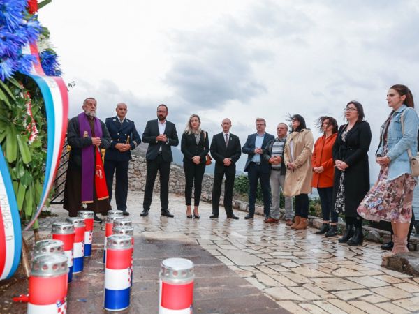 Komemoracijom započelo obilježavanje Dana Općine Karlobag Komemoracijom započelo obilježavanje Dana Općine Karlobag