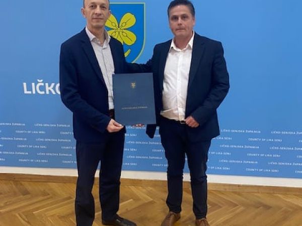 Lučkoj upravi Novalja dodijeljena sredstva Ličko-senjske županije za sufinanciranje uređenja luke Novalja