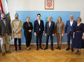 Ličko-senjska županija - Zastupnik u EU parlamentu Karlo Ressler posjetio Liku i Gospić