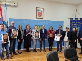 Ličko-senjska županija - Suncokret ruralnog turizma Hrvatske: Ličko-senjska županija slavi izvrsnost ruralne turističke ponude
