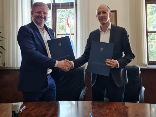 Ličko-senjska županija dodijelila Općini Karlobag 60 tisuća eura za uređenje plaže u Ribarici