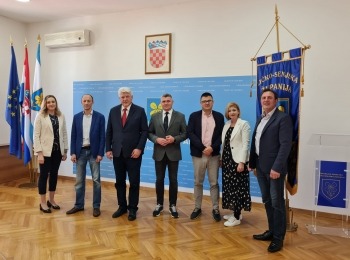 Ličko-senjska županija -  Župan Komadina u posjetu Ličko-senjskoj županiji