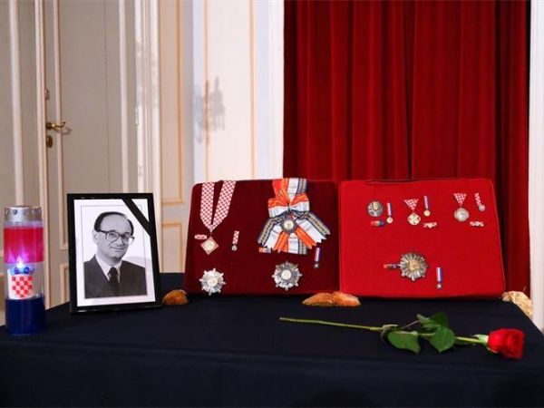 Komemoracija za bivšeg premijera Nikicu Valentića: “Ponosni na njegov doprinos suvremenoj Hrvatskoj”