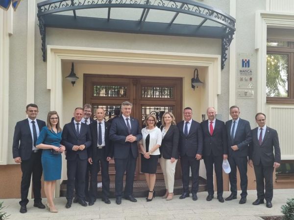 Premijer Plenković svečano otvorio Hrvatski dom u Subotici, otvorenju nazočio i župan Petry