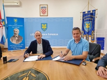 Ličko-senjska županija - Potpisan ugovor o uređenju 285 m2 poslovnog prostora u potkrovlju Razvojnog centra Ličko-senjske županije