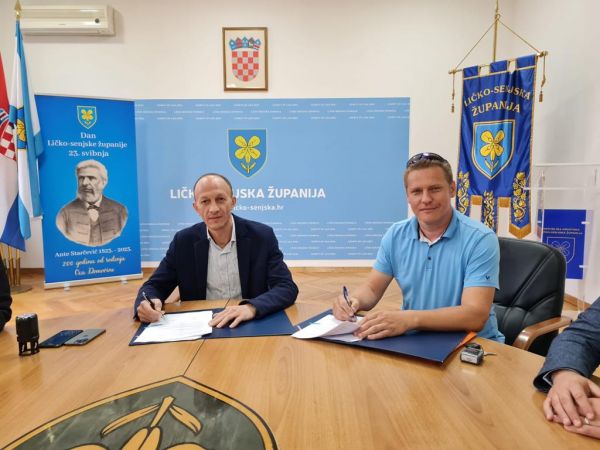Potpisan ugovor o uređenju 285 m2 poslovnog prostora u potkrovlju Razvojnog centra Ličko-senjske županije