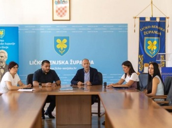 Ličko-senjska županija - Ličko-senjski umirovljenici i dalje imaju potpuno besplatan prijevoz željeznicom diljem RH