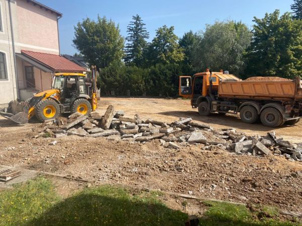 Započela velika obnova na uređenju upravne zgrade i okoliša Ličko-senjske županije